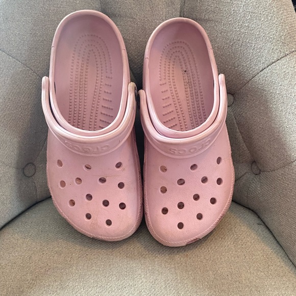 pink crocs!! - Picture 2 of 4